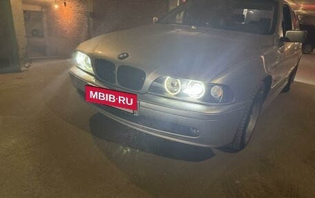 BMW 5 серия, 2001 год, 990 000 рублей, 16 фотография