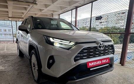 Toyota RAV4, 2024 год, 5 350 000 рублей, 11 фотография