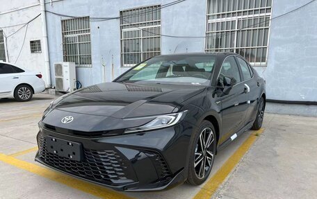 Toyota Camry, 2024 год, 3 350 000 рублей, 4 фотография