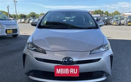 Toyota Prius IV XW50, 2021 год, 1 490 030 рублей, 3 фотография