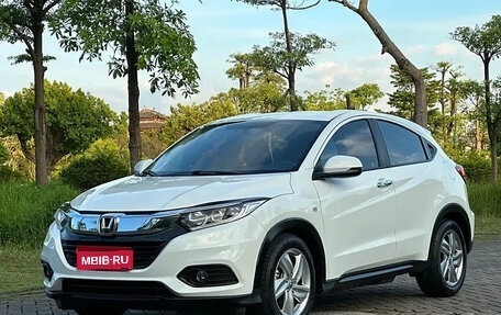 Honda Vezel, 2021 год, 1 470 000 рублей, 1 фотография