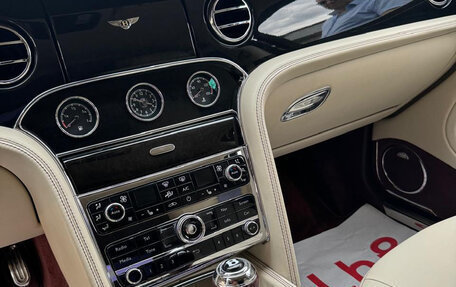 Bentley Mulsanne II, 2011 год, 10 000 000 рублей, 29 фотография