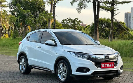 Honda Vezel, 2021 год, 1 470 000 рублей, 3 фотография