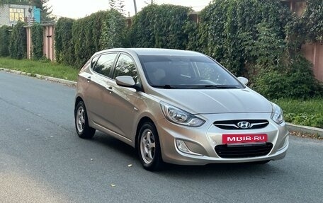 Hyundai Solaris II рестайлинг, 2011 год, 569 000 рублей, 5 фотография