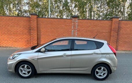 Hyundai Solaris II рестайлинг, 2011 год, 569 000 рублей, 12 фотография