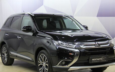 Mitsubishi Outlander III рестайлинг 3, 2016 год, 2 147 000 рублей, 6 фотография