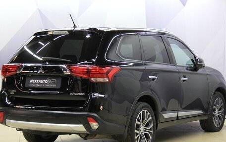 Mitsubishi Outlander III рестайлинг 3, 2016 год, 2 147 000 рублей, 8 фотография