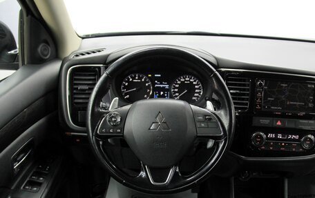 Mitsubishi Outlander III рестайлинг 3, 2016 год, 2 147 000 рублей, 15 фотография