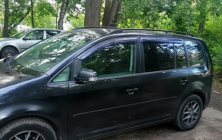 Volkswagen Touran III, 2009 год, 840 000 рублей, 3 фотография