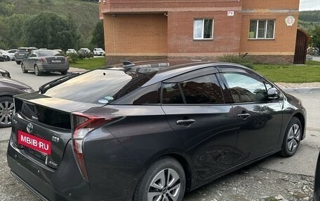 Toyota Prius IV XW50, 2017 год, 1 888 888 рублей, 7 фотография