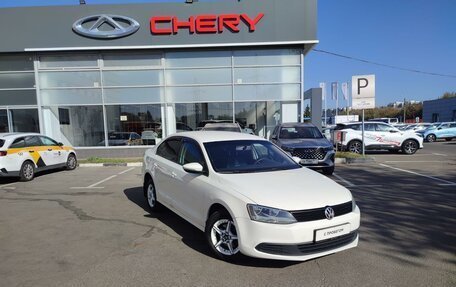 Volkswagen Jetta VI, 2014 год, 897 000 рублей, 3 фотография