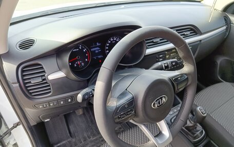 KIA Rio III рестайлинг, 2017 год, 1 299 000 рублей, 10 фотография