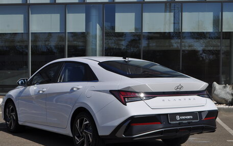 Hyundai Elantra, 2024 год, 2 960 000 рублей, 8 фотография