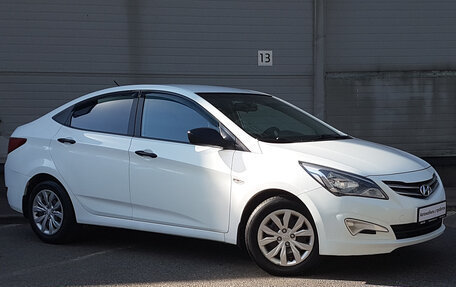 Hyundai Solaris II рестайлинг, 2015 год, 819 000 рублей, 3 фотография