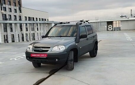 Chevrolet Niva I рестайлинг, 2017 год, 880 000 рублей, 6 фотография