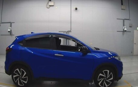 Honda Vezel, 2021 год, 2 200 000 рублей, 4 фотография