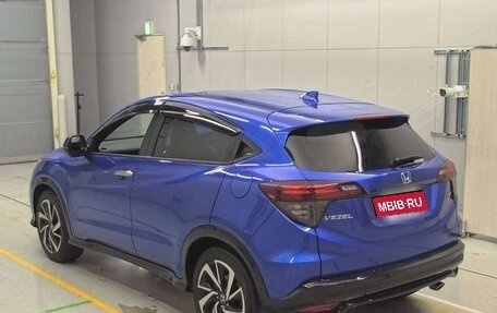 Honda Vezel, 2021 год, 2 200 000 рублей, 2 фотография