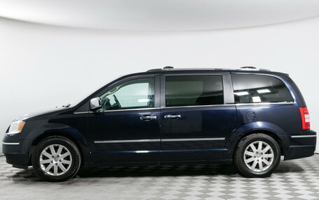 Chrysler Voyager IV, 2010 год, 1 799 000 рублей, 8 фотография