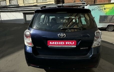 Toyota Verso I, 2011 год, 1 090 000 рублей, 4 фотография