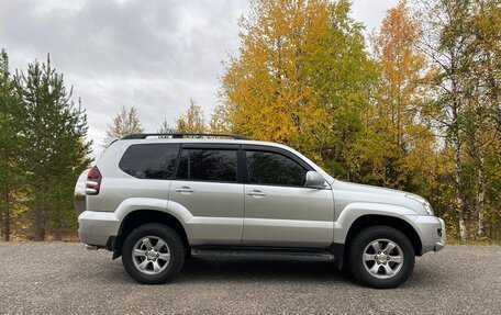 Toyota Land Cruiser Prado 120 рестайлинг, 2003 год, 2 200 000 рублей, 2 фотография