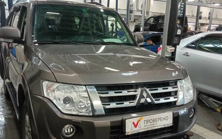 Mitsubishi Pajero IV, 2014 год, 2 460 000 рублей, 2 фотография