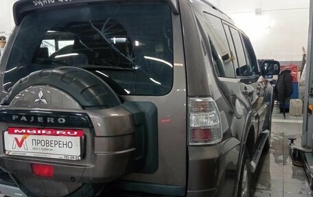 Mitsubishi Pajero IV, 2014 год, 2 460 000 рублей, 3 фотография