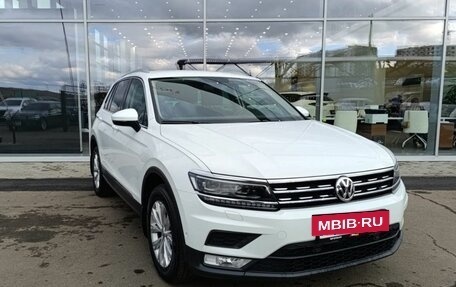 Volkswagen Tiguan II, 2017 год, 2 490 000 рублей, 3 фотография