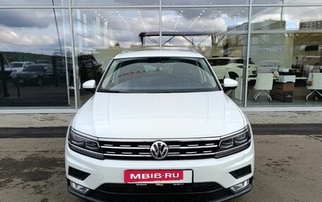 Volkswagen Tiguan II, 2017 год, 2 490 000 рублей, 2 фотография