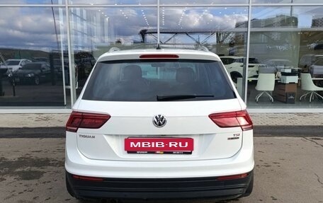 Volkswagen Tiguan II, 2017 год, 2 490 000 рублей, 6 фотография