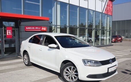 Volkswagen Jetta VI, 2014 год, 1 025 000 рублей, 2 фотография