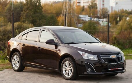 Chevrolet Cruze II, 2013 год, 955 000 рублей, 3 фотография