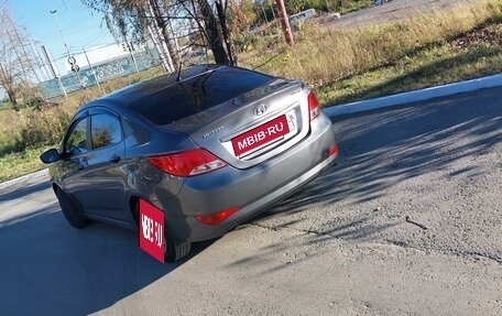 Hyundai Solaris II рестайлинг, 2015 год, 820 000 рублей, 3 фотография