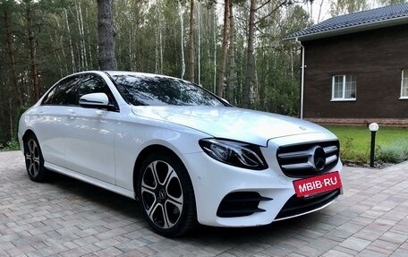 Mercedes-Benz E-Класс, 2018 год, 3 850 000 рублей, 4 фотография