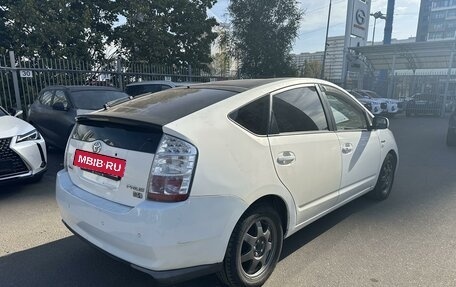 Toyota Prius, 2008 год, 635 000 рублей, 3 фотография