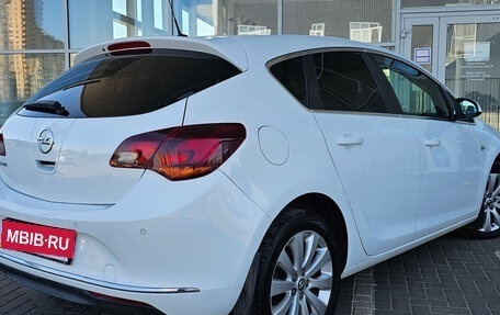 Opel Astra J, 2014 год, 1 030 000 рублей, 2 фотография