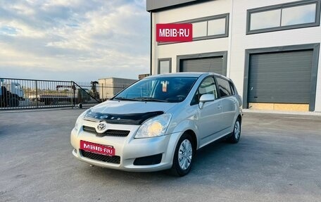 Toyota Corolla Verso I, 2007 год, 899 999 рублей, 2 фотография