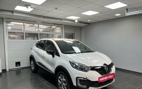 Renault Kaptur I рестайлинг, 2017 год, 1 799 000 рублей, 3 фотография