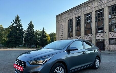 Hyundai Solaris II рестайлинг, 2017 год, 1 720 000 рублей, 3 фотография