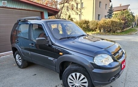 Chevrolet Niva I рестайлинг, 2010 год, 557 000 рублей, 1 фотография