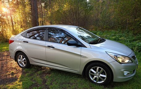 Hyundai Solaris II рестайлинг, 2015 год, 970 000 рублей, 3 фотография