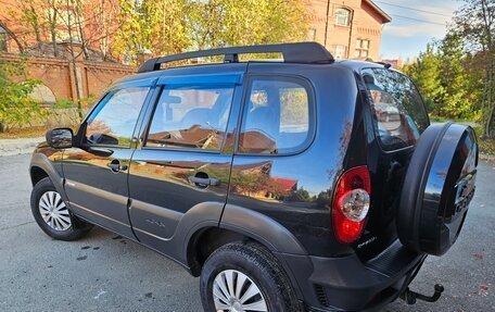 Chevrolet Niva I рестайлинг, 2010 год, 557 000 рублей, 4 фотография