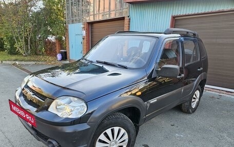 Chevrolet Niva I рестайлинг, 2010 год, 557 000 рублей, 3 фотография