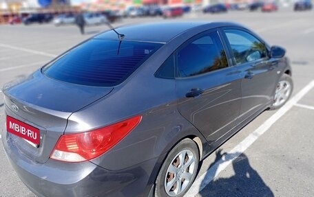 Hyundai Solaris II рестайлинг, 2011 год, 860 000 рублей, 2 фотография