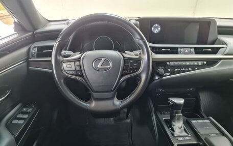 Lexus ES VII, 2019 год, 4 136 000 рублей, 13 фотография