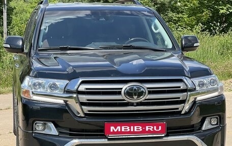 Toyota Land Cruiser 200, 2018 год, 9 105 000 рублей, 11 фотография