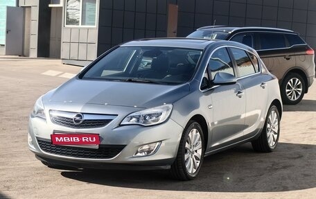 Opel Astra J, 2011 год, 1 850 000 рублей, 1 фотография