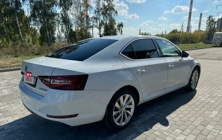 Skoda Superb III рестайлинг, 2017 год, 2 190 000 рублей, 4 фотография