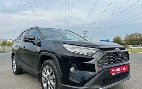 Toyota RAV4, 2019 год, 3 500 000 рублей, 2 фотография