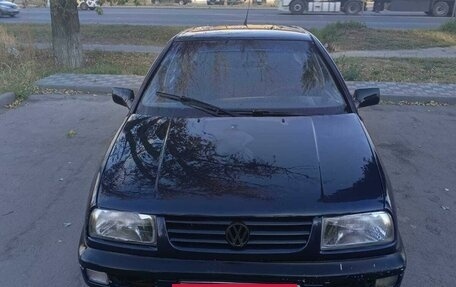 Volkswagen Vento, 1992 год, 162 000 рублей, 2 фотография