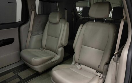 KIA Carnival III, 2016 год, 2 550 000 рублей, 11 фотография